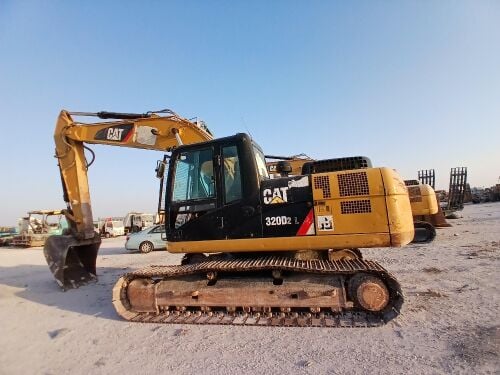 cat 320 d2l