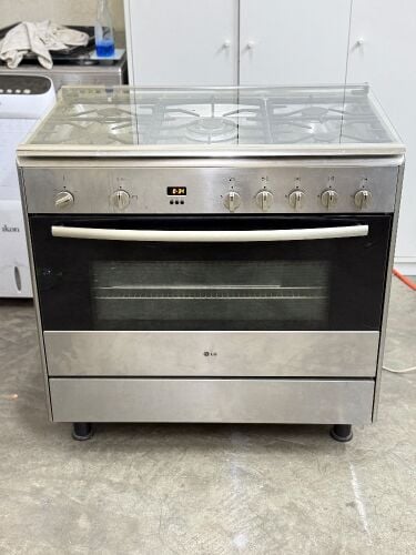 LG Gas Cooker selling