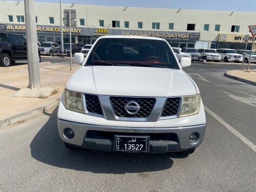 Nissan navara 2015 white 