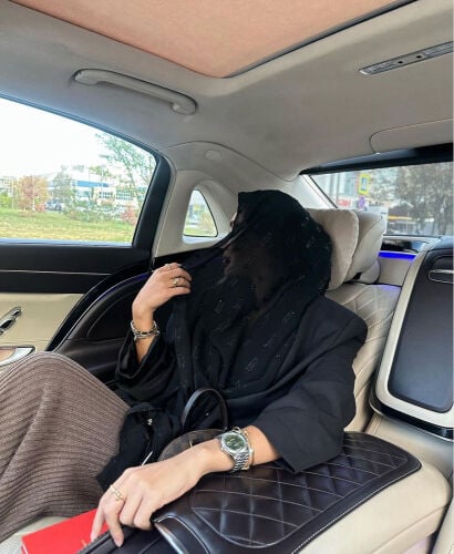 سائقة خاصة للنساء والطالبات 