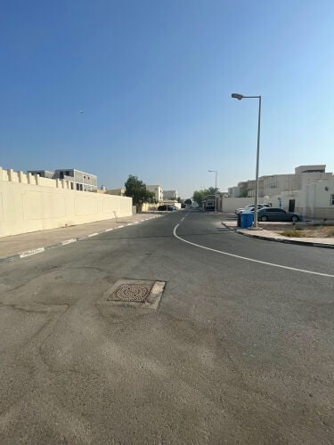 الدفنة للبيع بيت على شارعين 873 م