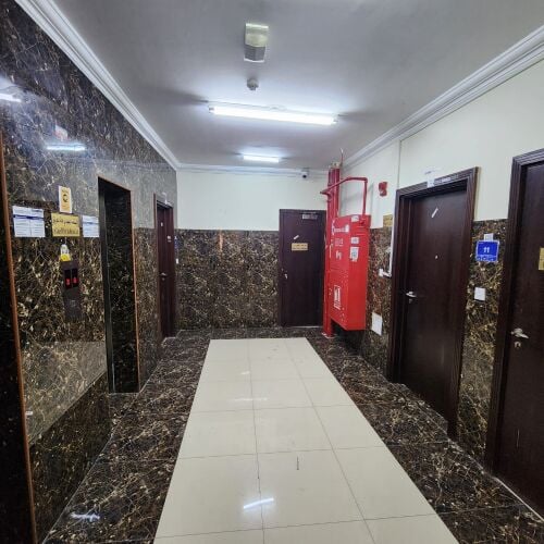 للبيع عمارة في النجمه مؤجرة