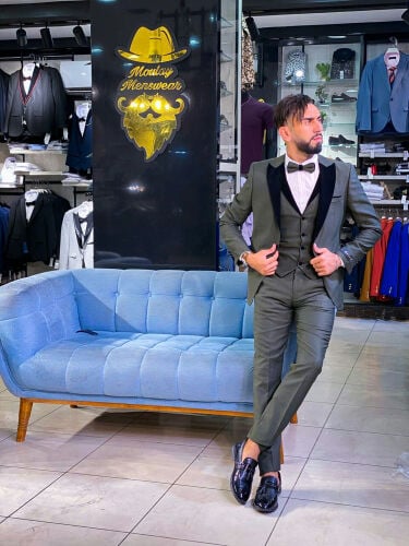 حلاق/ممثل/مهندس/مدرب عارضي أزياء 