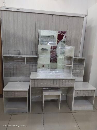 King size bedroom set for sale