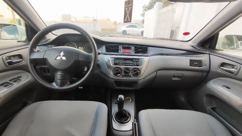 Mitsubishi lancer glx manual car