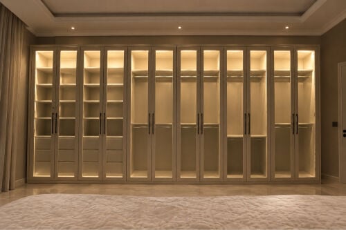 Spacious & Practical Wardrobe 