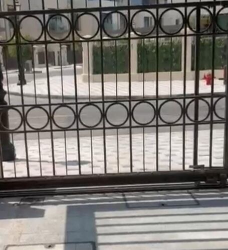 أعمال الحديد والأسوار الخ.