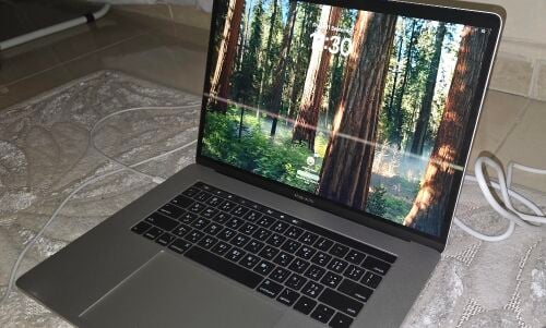 Apple MacBook Pro 15inch 32GB