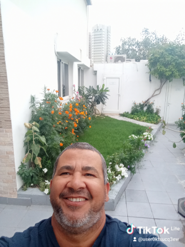 منسق حدائق للتواصل  31094486