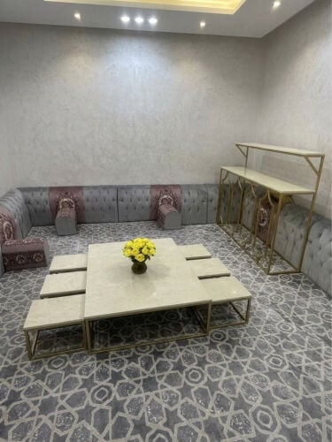 طولات قهوه مع مدخل لاستقبال 