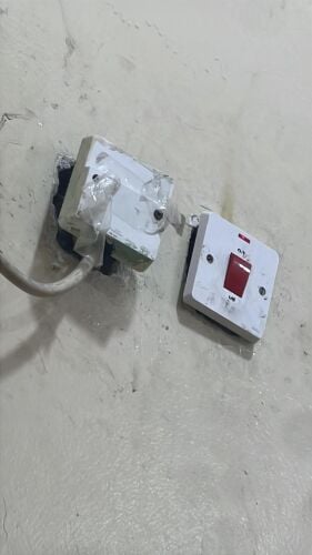 كهربائ جميع الاعمال الكهربة والسب