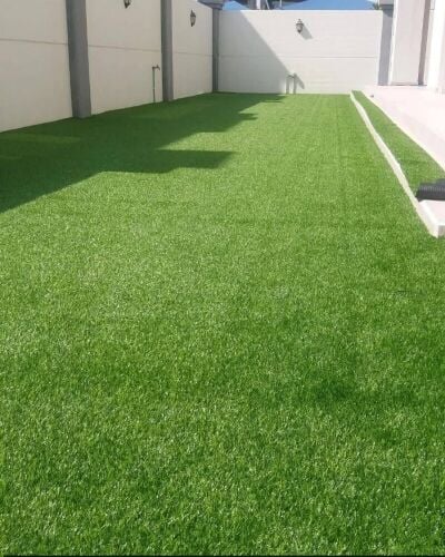 نوفر جميع أنواع السجاد العشبي (ال