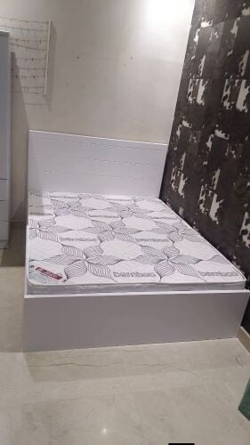 150*190 cm Bed With Matters