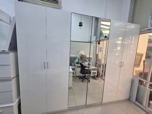 I kya cabinet 6 door FOR sell good