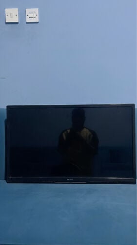 شاشة تلفاز فيليبس ٣٢ بوصة
