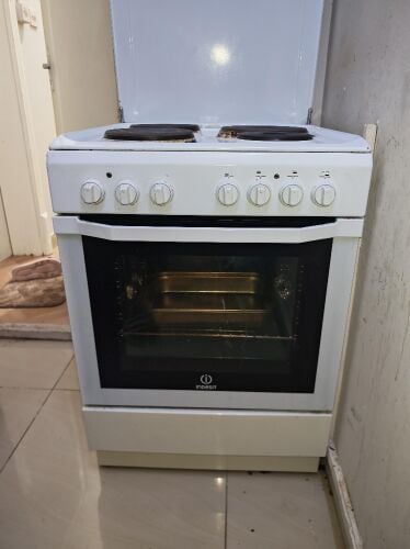 فرن كهربائي