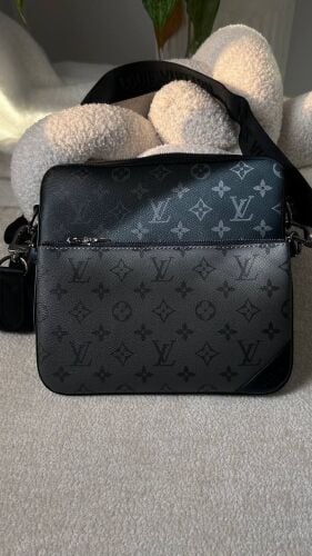 Louis Vuitton Trio Messenger