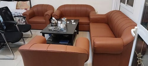 Sofas & Ch...