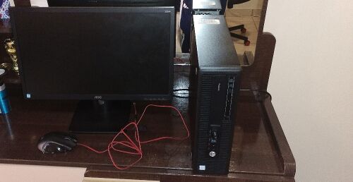 HP i7 Desktop Computer with Monitor