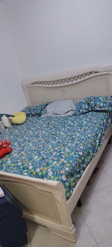 bed& kids cupboard