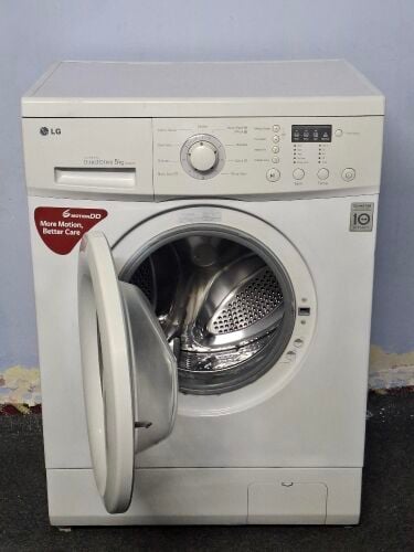 Samsung 7 Kg Washing Machine.