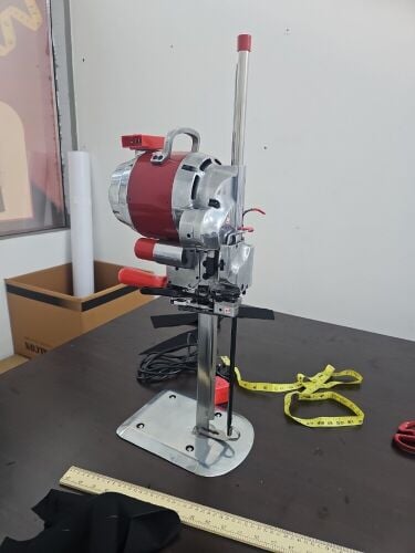 looking  STITCHING and CUTING