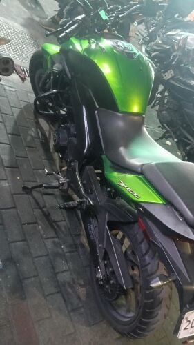 Bajaj Domonar 400