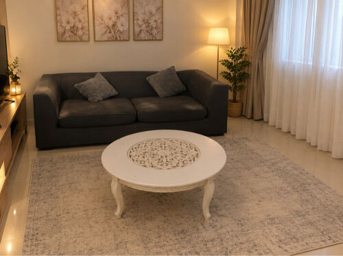 سرير مع طاولة ب 150