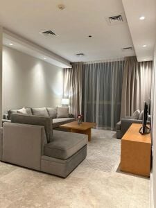 ZIGZAG FF 1 BHK | SHARED GYM & POOL
