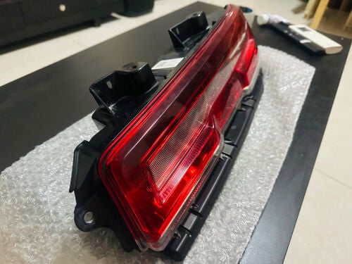 * Original right-side tail light * 
