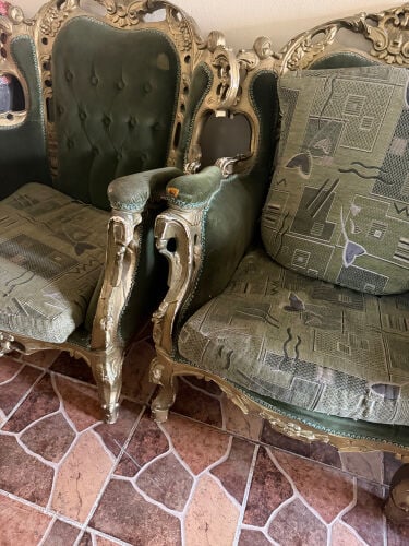 مجلس ١٣ مقعد 