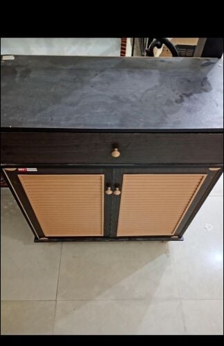 خزانة احذية