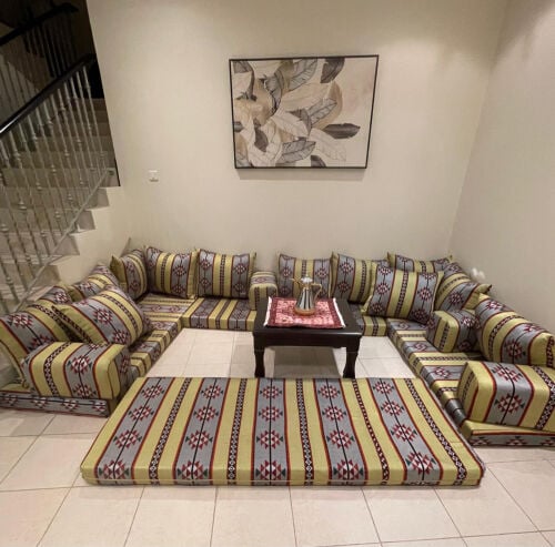 Majilis set with table
