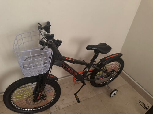 bicycle negotiable (like new)