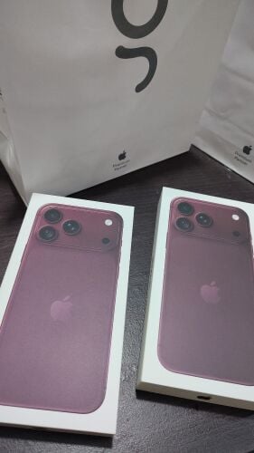 iphone 18 pro max burgandy arabic
