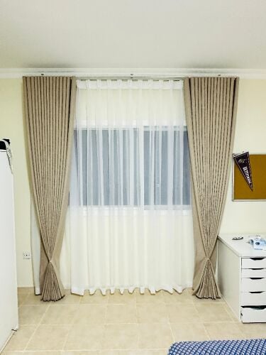 Curtains and window in qatar