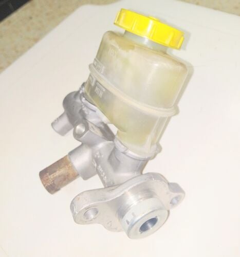 Brake Master Cylinder Nissan Sunny