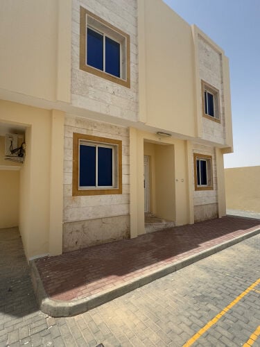 Villa for rent in Al-Sakhama
