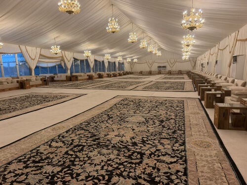 خيام مجهزة