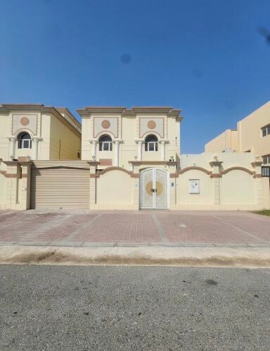 For Rent Villa in altomamma