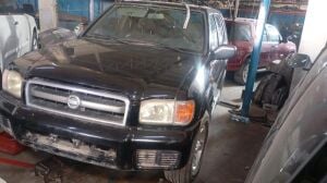 Nissan Pathfinder 2003 Scrap