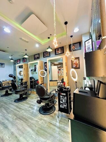 Premium Gents saloon for sale