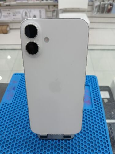 iPhone 16 Plus