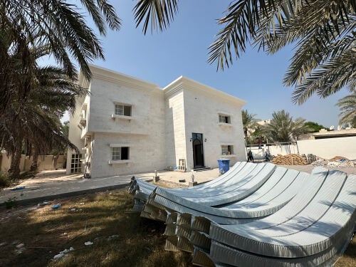 Villa in Al Dafna on the main road