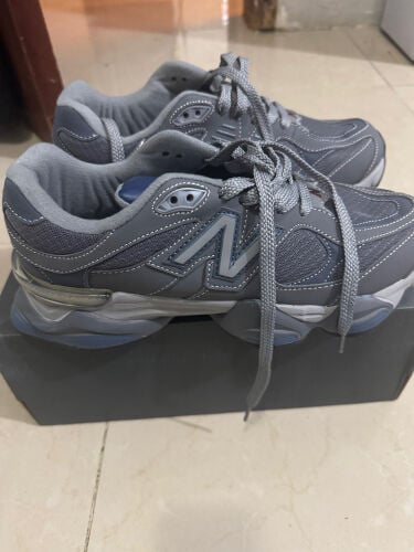 New balance 44 price200 QR