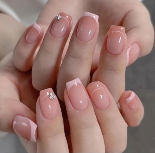 nail technician skilled