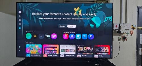 Samsung 55" 4K UHD QLED smart tv