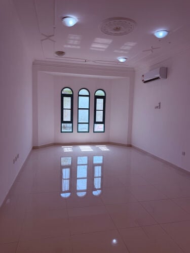 فيلاللايجارالمطار5غرف وملحق خارجي