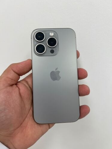 ايفون 15 برو