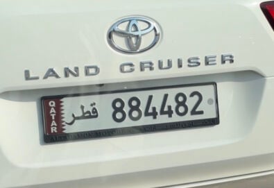 884482